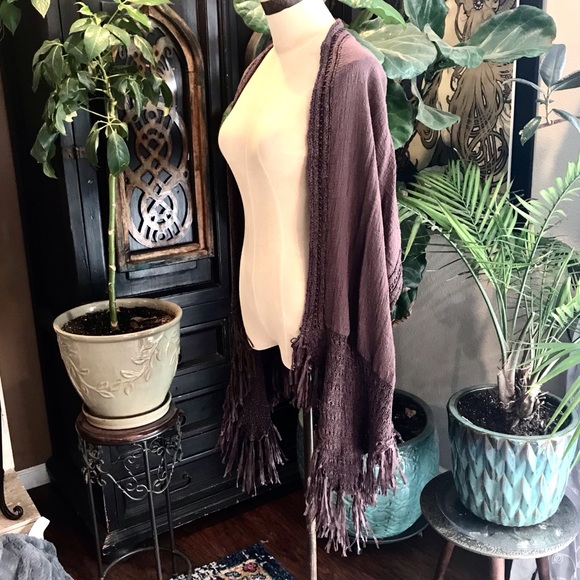 Avril boho linen & cotton tassel crochet kimono - Picture 4 of 8